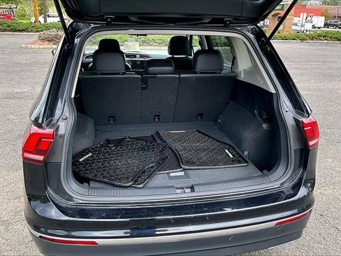Used 2018 Volkswagen Tiguan SE w/ Panoramic Sunroof Package AWD/4WD image 35