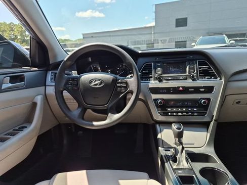 Used 2016 Hyundai Sonata SE FWD image 13