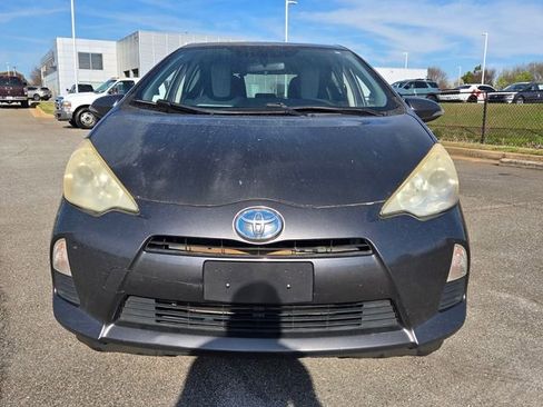 Used 2013 Toyota Prius C One image 2