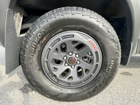 Used 2026 Nissan Frontier PRO-4X AWD/4WD image 11