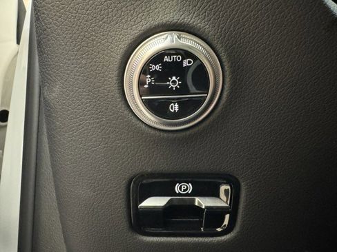 Certified 2024 Mercedes-Benz GLC 300 image 12