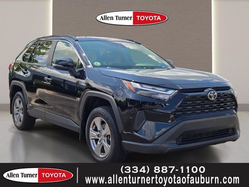 Used 2025 Toyota RAV4 LE AWD/4WD image 1