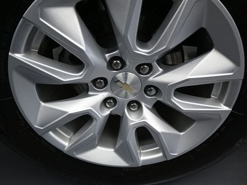 Used 2024 Chevrolet Silverado 1500 LT RWD image 46