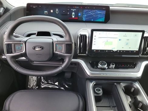 New 2026 Ford Expedition Platinum w/ Stealth Appearance Package image 9