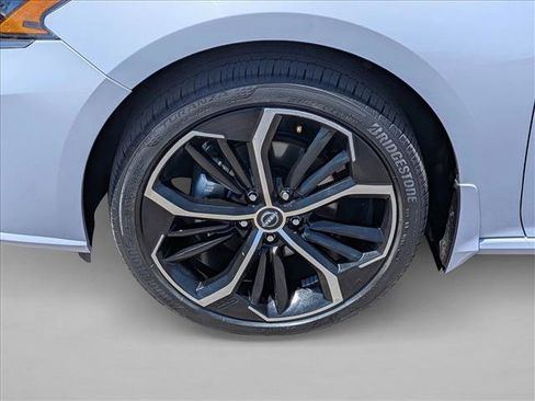 Used 2025 Nissan Altima 2.5 SR FWD image 30