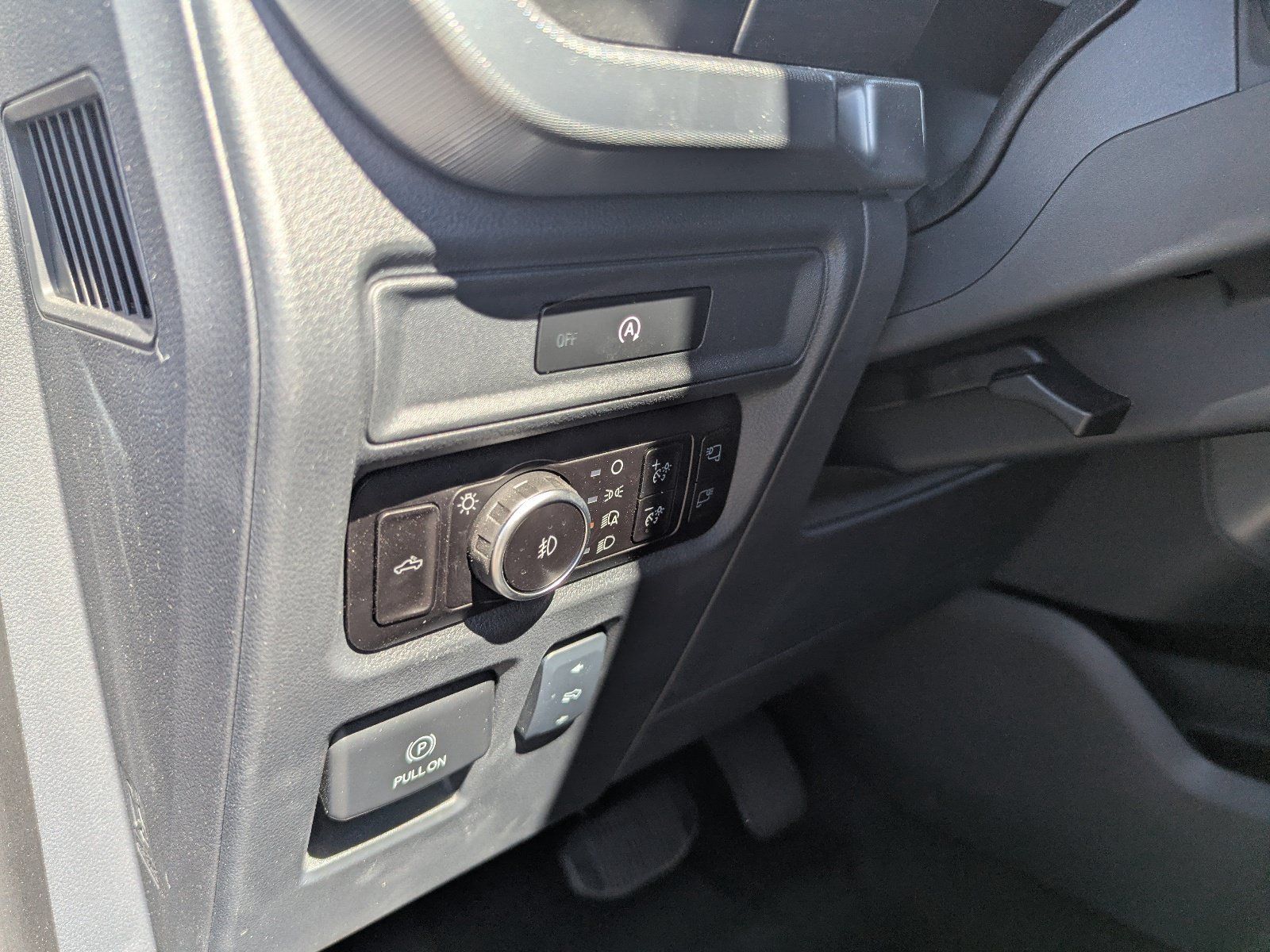 Used 2025 Ford F150 Lariat w/ Equipment Group 501A Mid AWD/4WD image 23