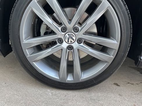 Used 2017 Volkswagen Passat 1.8T R-Line w/ R-Line Lighting Package FWD image 24