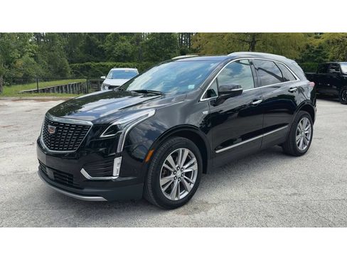 Used 2024 Cadillac XT5 Premium Luxury w/ Technology Package FWD image 4
