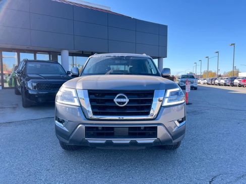 Used 2023 Nissan Armada SL w/ Captain's Chairs Package image 29