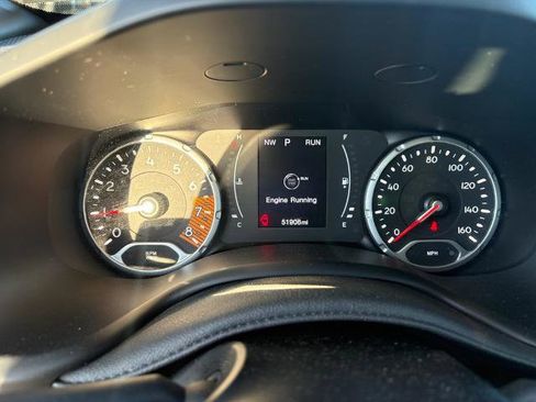 Used 2022 Jeep Renegade Sport image 18