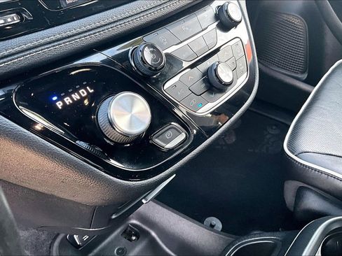 Used 2020 Chrysler Pacifica Limited w/ S Appearance Package image 19