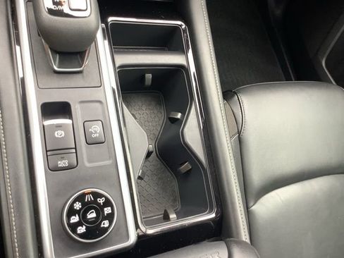 Used 2024 Nissan Pathfinder SL w/ SL Premium Package image 37