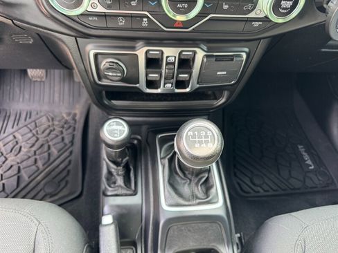 Used 2020 Jeep Wrangler Unlimited Sport image 39