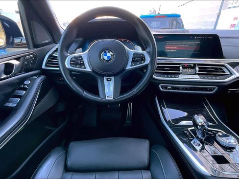 Used 2022 BMW X7 M50i image 5