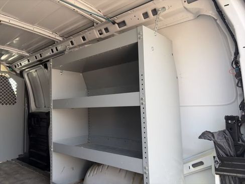 Used 2021 Chevrolet Express 2500 RWD image 18