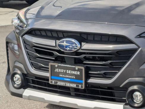 Certified 2025 Subaru Outback Limited AWD/4WD image 9