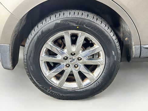 Used 2013 Ford Edge Limited FWD image 11