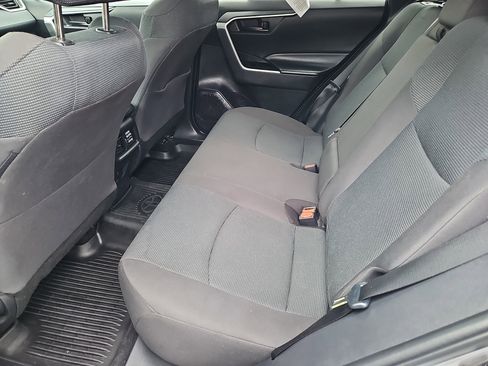 Used 2022 Toyota RAV4 LE AWD/4WD image 25