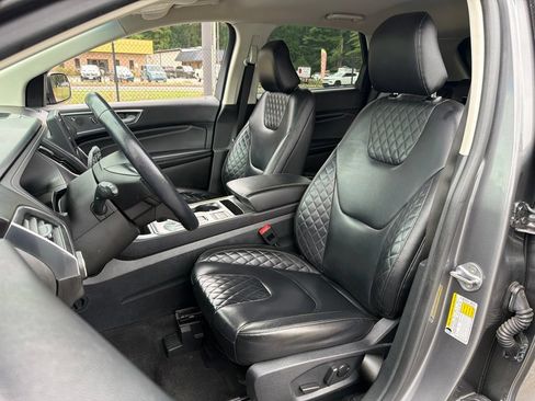 Used 2024 Ford Edge Titanium AWD/4WD image 18