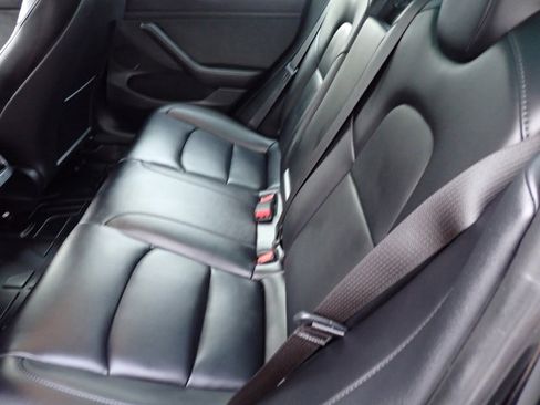 Used 2023 Tesla Model 3 Standard Range image 17