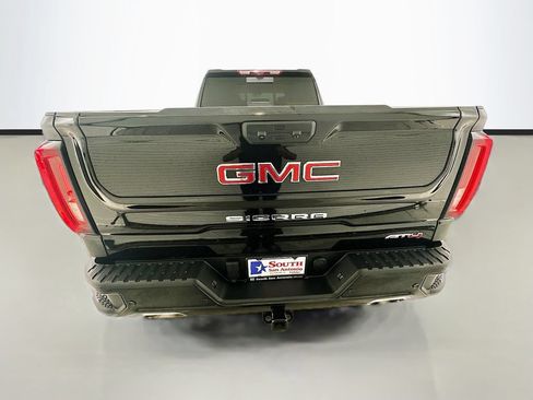 Certified 2025 GMC Sierra 1500 AT4 w/ AT4 Premium Package AWD/4WD image 6