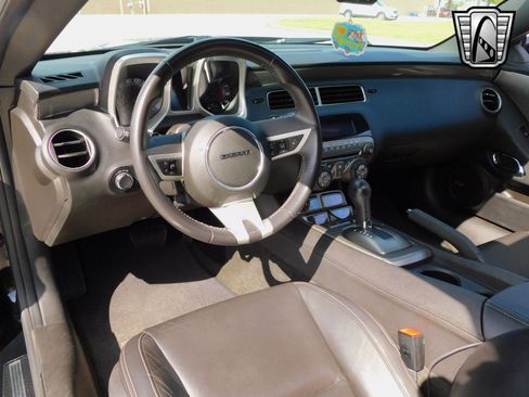 Used 2011 Chevrolet Camaro SS w/ RS Package image 16