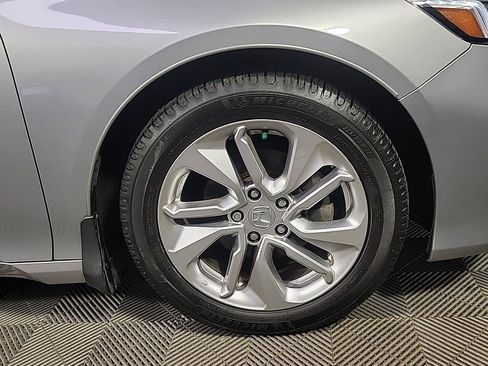 Used 2018 Honda Accord LX image 3