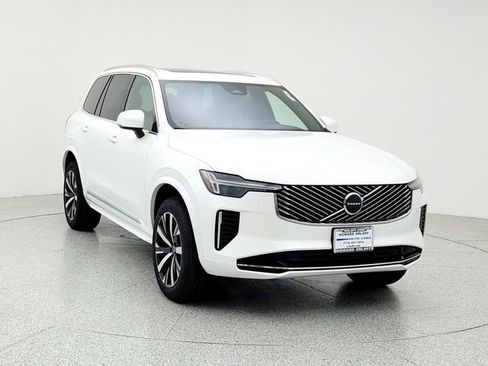 New 2026 Volvo XC90 B5 Core image 2