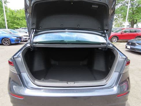 Used 2023 Honda Accord LX image 10