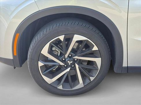 Used 2024 Mitsubishi Outlander SE FWD image 15