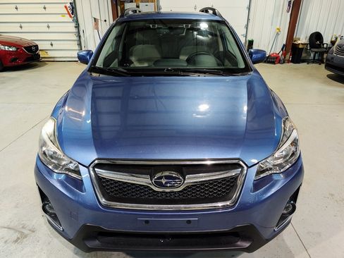 Used 2017 Subaru Crosstrek 2.0i Premium AWD/4WD image 9