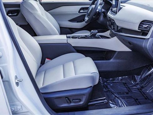 Used 2023 Nissan Rogue SL AWD/4WD image 29