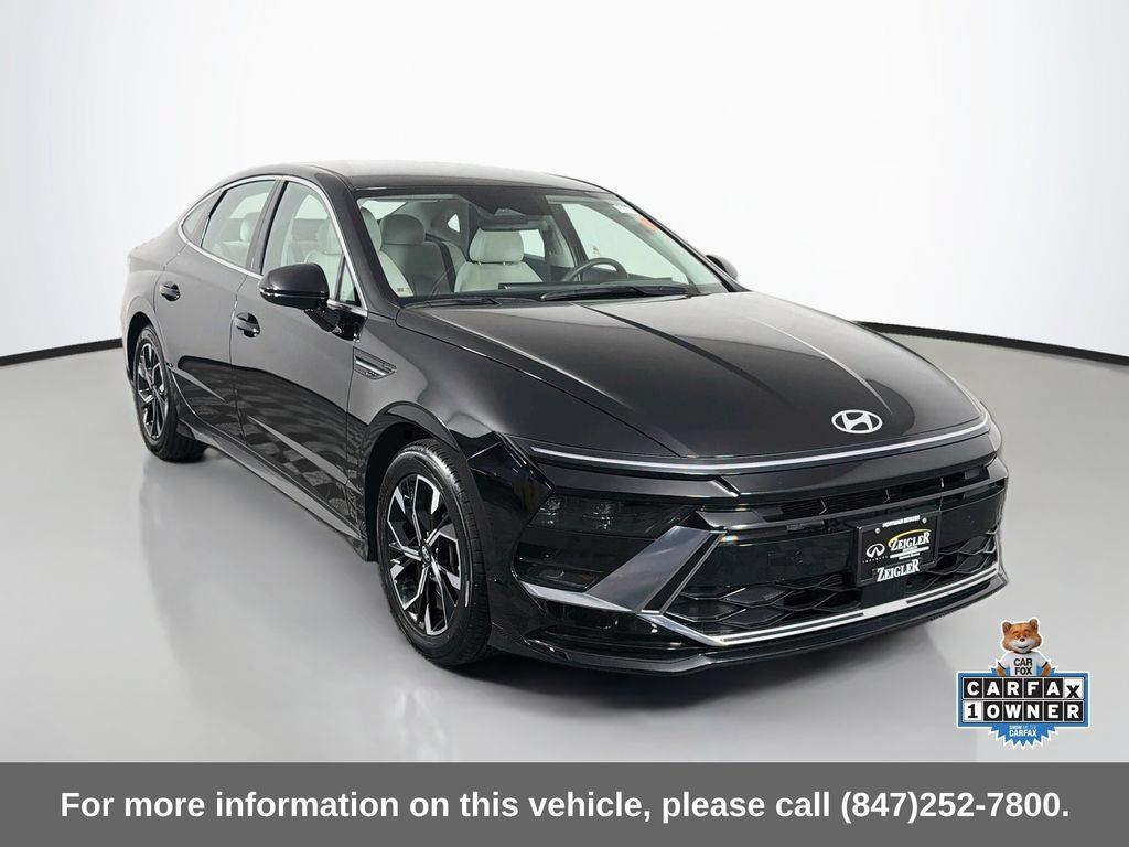 Used 2025 Hyundai Sonata SEL FWD image 2