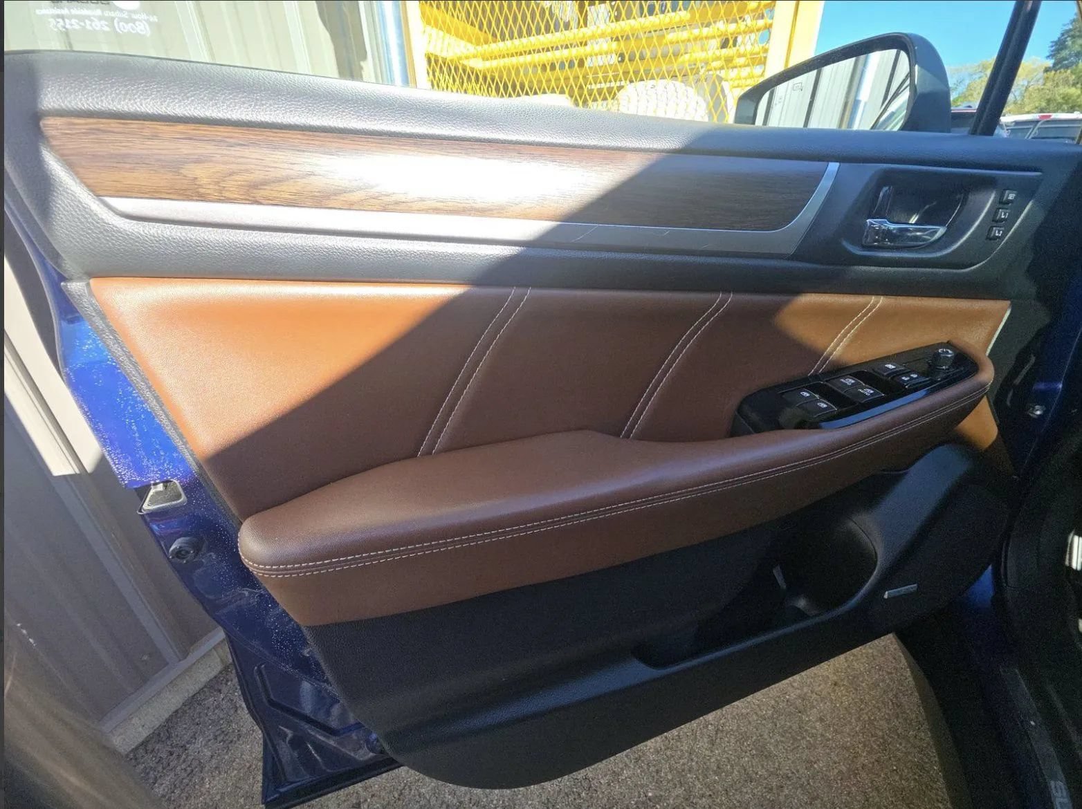Used 2017 Subaru Outback 3.6R Touring AWD/4WD image 15