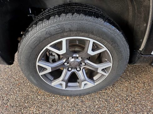 Used 2024 Jeep Wagoneer Series III w/ Flexible Seating Group image 37