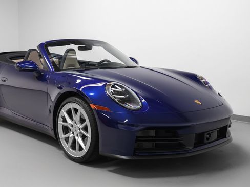Certified 2025 Porsche 911 Carrera RWD image 11
