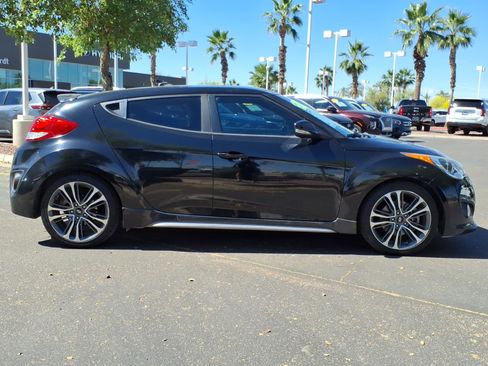 Used 2016 Hyundai Veloster Turbo FWD image 6