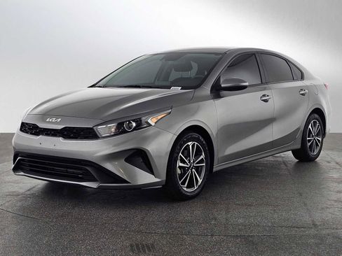 Used 2022 Kia Forte LXS FWD image 7
