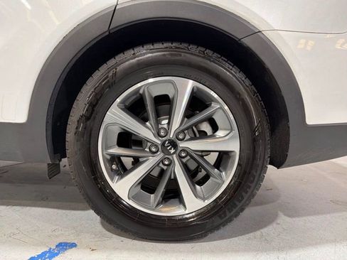 Used 2017 Kia Sorento EX image 36