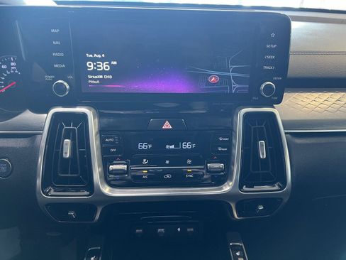 Used 2022 Kia Sorento SX AWD/4WD image 44