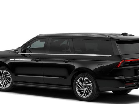 New 2026 Lincoln Navigator L Premier AWD/4WD image 25