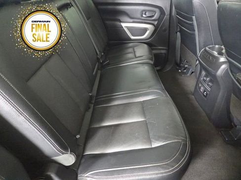 Used 2020 Nissan Titan SL w/ Moonroof Package image 19