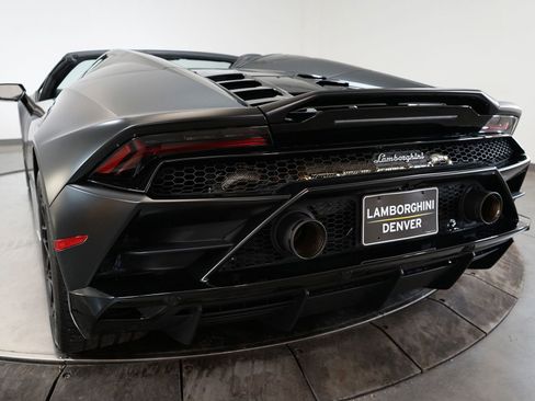 Used 2023 Lamborghini Huracan EVO image 25