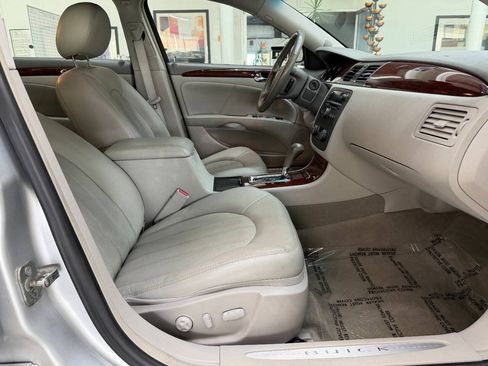 Used 2009 Buick Lucerne CXL w/ Driver Confidence Package FWD image 17