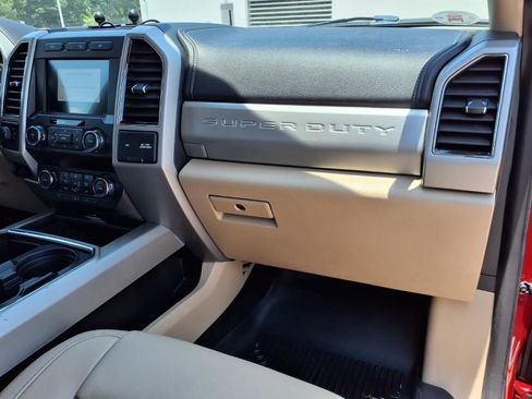 Used 2021 Ford F250 Lariat w/ Lariat Value Package AWD/4WD image 8