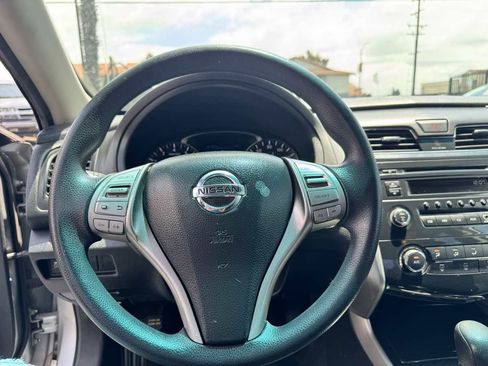 Used 2014 Nissan Altima 2.5 S FWD image 35