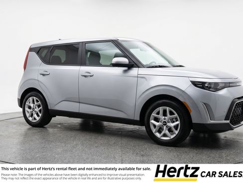 Used 2025 Kia Soul LX w/ LX Technology Package FWD image 1