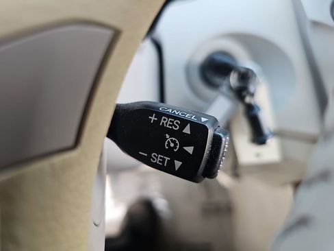 Used 2012 Toyota Avalon Base image 26