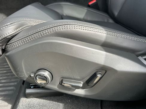 New 2026 Volvo XC60 B5 Ultra w/ Protection Package Premier image 11