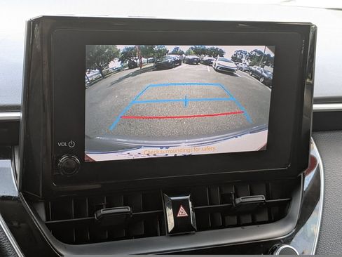 Certified 2025 Toyota Corolla LE FWD image 13